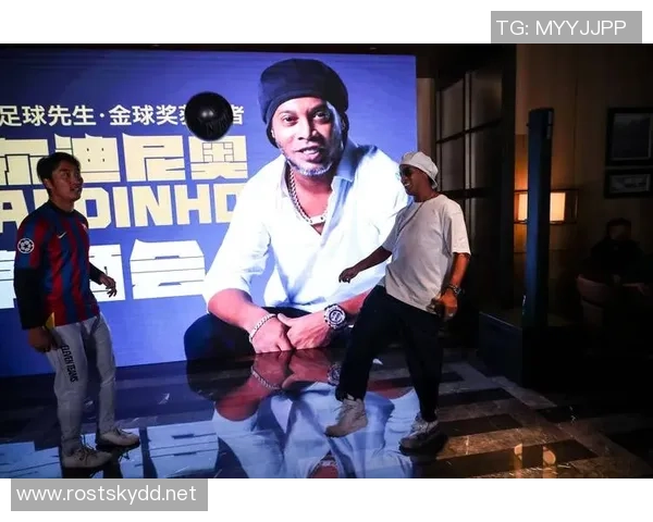 足球明星中国行趣事揭秘与球迷互动的温馨瞬间与幽默故事