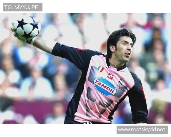 足球明星经典成名球衣回顾见证传奇瞬间与辉煌历史的完美结合