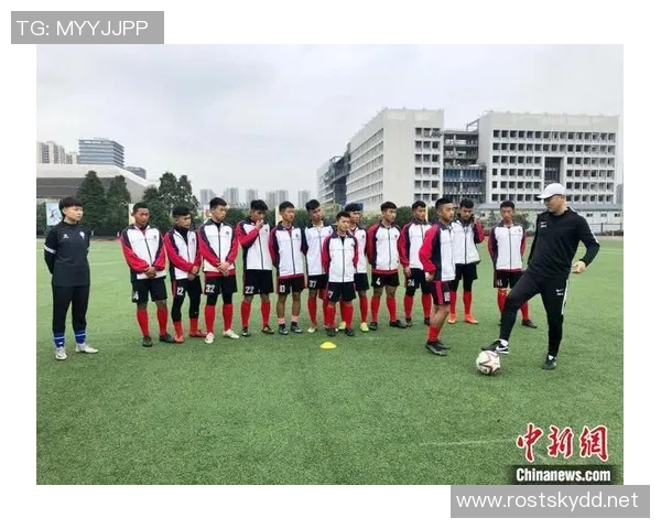 重庆足球队与西安足球队赛后技术分析与战术总结